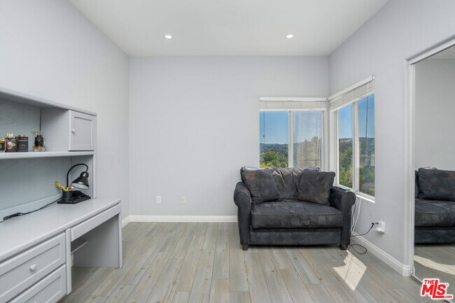Building Photo - 7201 Rock Ridge Terrace