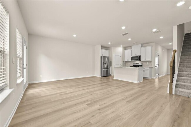 Building Photo - 3635 Shore Wood Ave