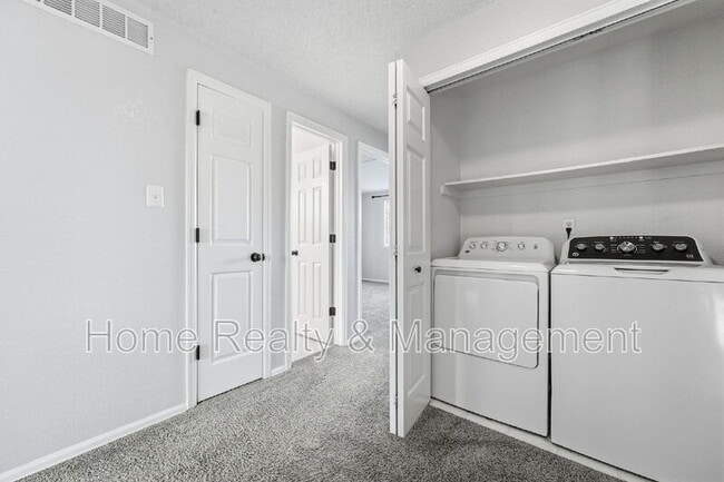 Building Photo - 13223 Quivas St