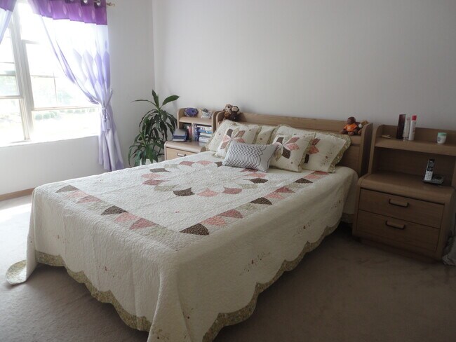 Building Photo - 6136 Brigids Close Dr
