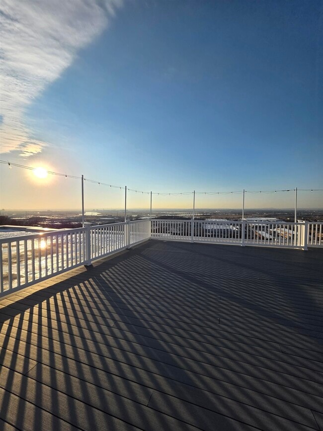 Building Photo - 8915 Bergenwood Ave