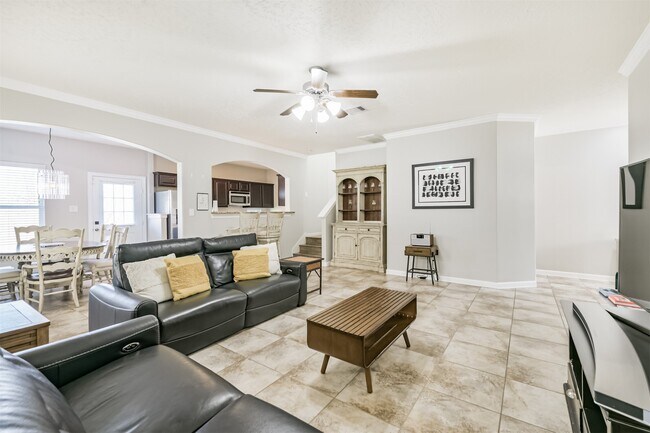 Building Photo - 1822 Don Alejandro