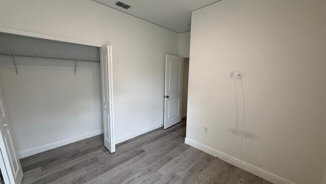 Building Photo - 14533 SW 45th Cir