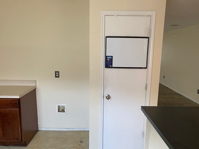 Building Photo - 8103 Zephyr Ct