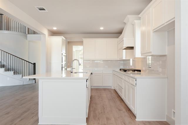 Building Photo - 3743 Milwaukee Ave