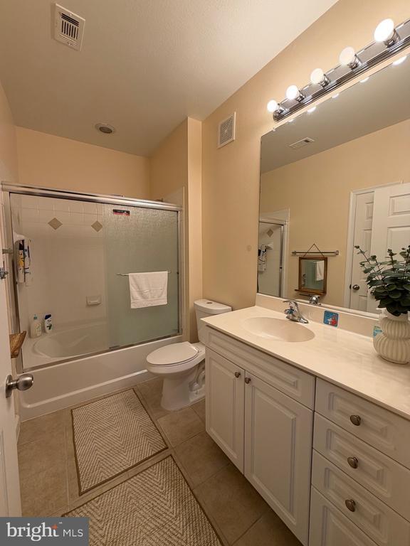 Building Photo - 501 Hungerford Dr