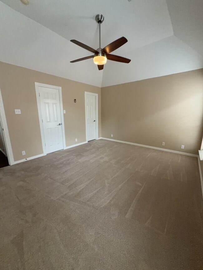 Building Photo - 16410 Emilia Ct