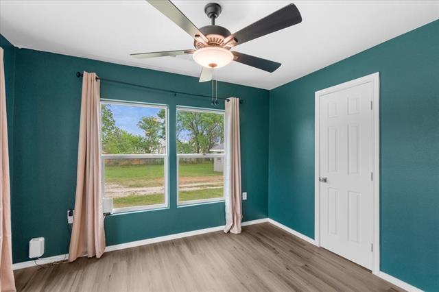 Building Photo - 657 E Commerce St