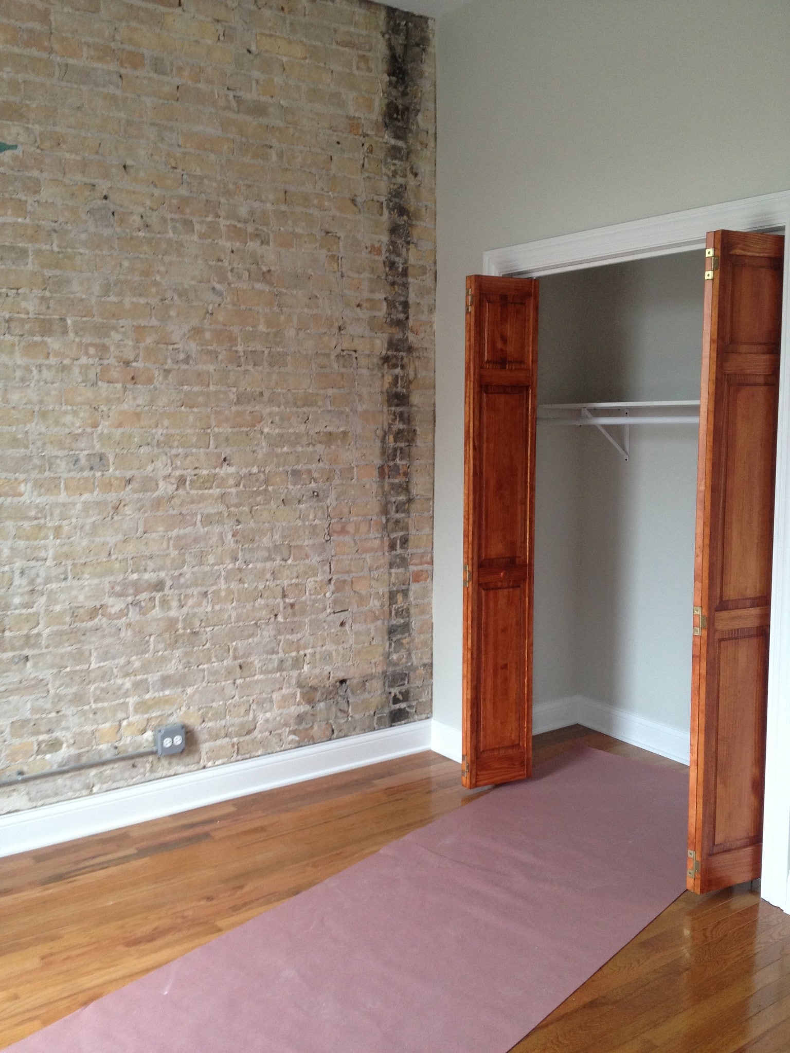 Building Photo - 903 W 35th St