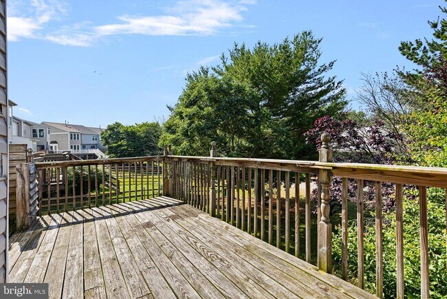 Building Photo - 22 Crenshaw Ct