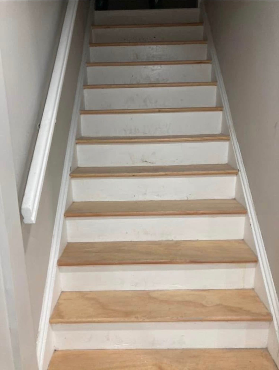 Building Photo - 7 Cottage Street Ext