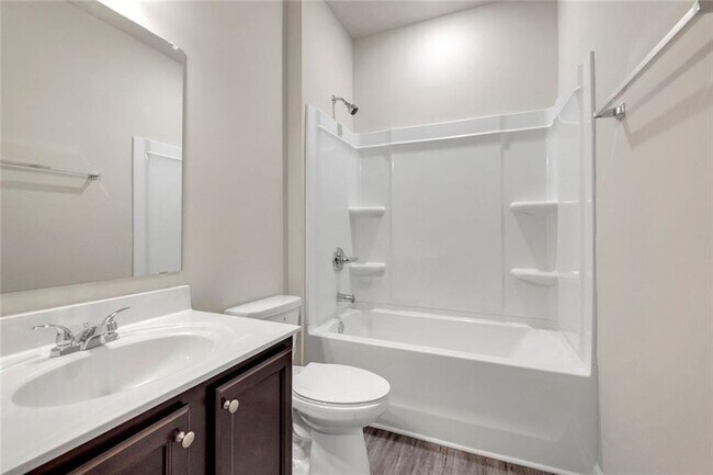 Building Photo - 2106 Irvin Ct
