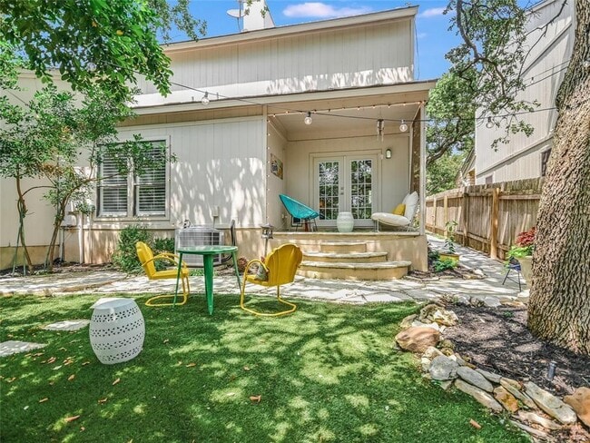 Building Photo - 4117 Bayberry Dr