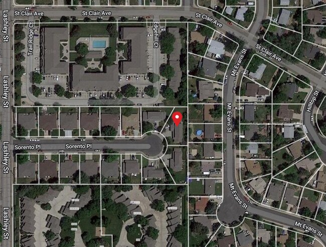 Building Photo - Duplex with 5 Bedroom & 4 Baths