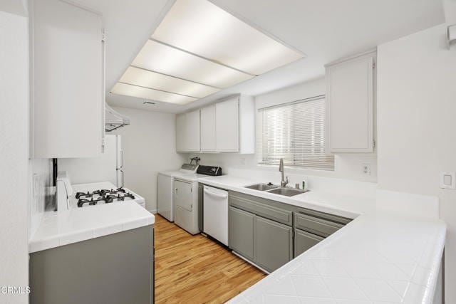 Building Photo - 4181 Walnut Grove Ave