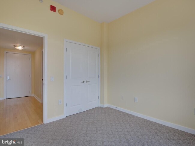 Building Photo - 475 K St NW