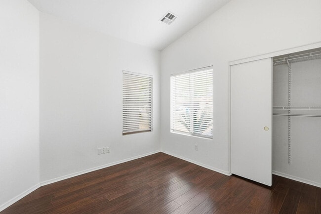 Building Photo - 15033 W Ventura St