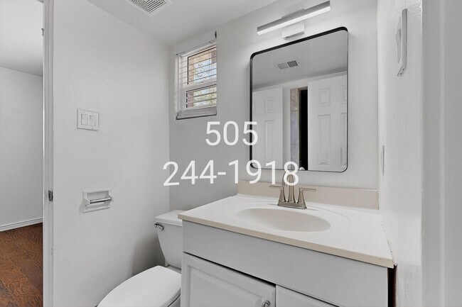 Building Photo - 8503 Menaul Blvd NE