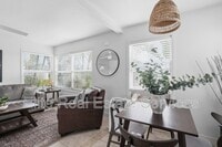 Building Photo - 2604 Juan St