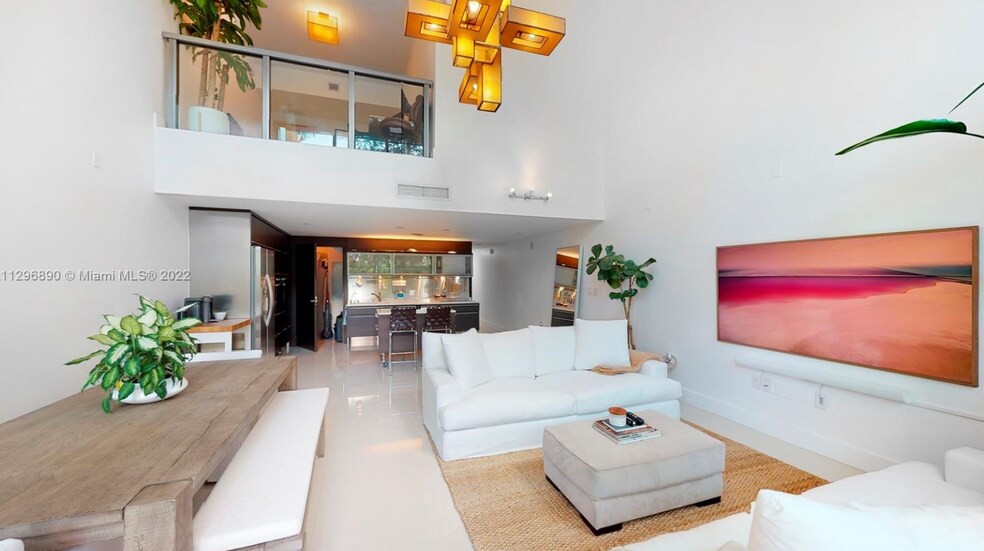 Building Photo - 6000 Collins Ave