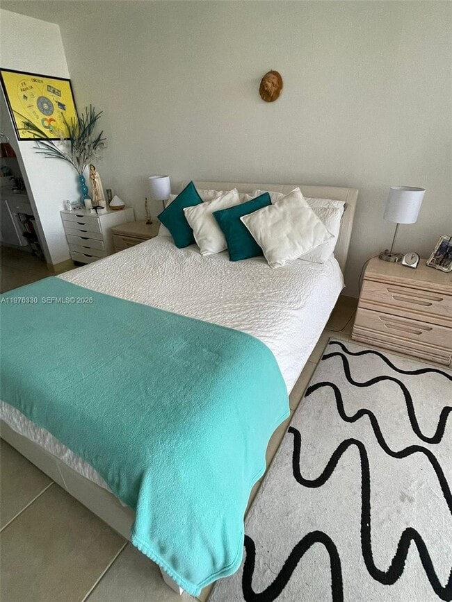 Building Photo - 1901 Brickell Ave