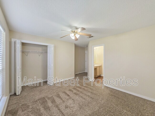 Building Photo - 1057 Freeboard Blvd