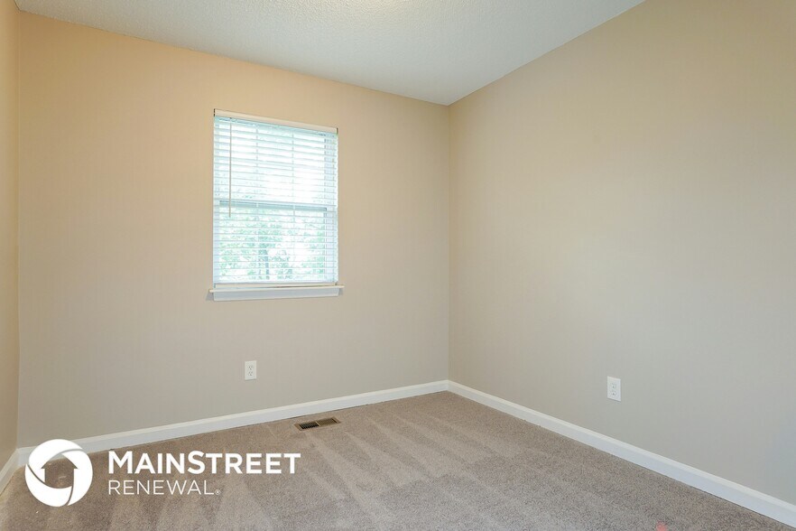 Building Photo - 3020 Olde Birch Dr