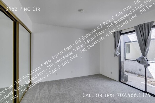 Building Photo - 3452 Pino Cir