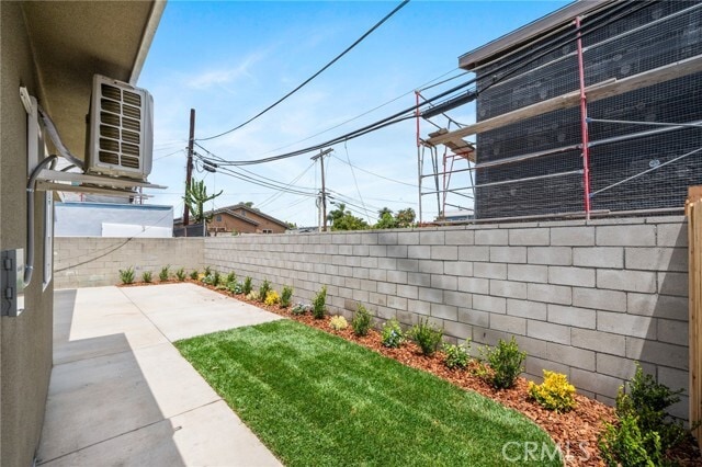 Building Photo - 10972 McKinley Ave