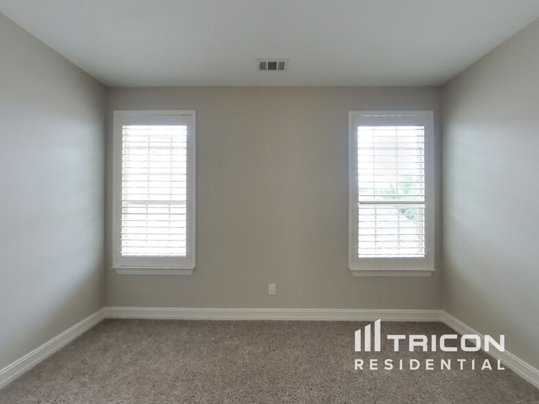 Building Photo - 12576 Tealsky Dr