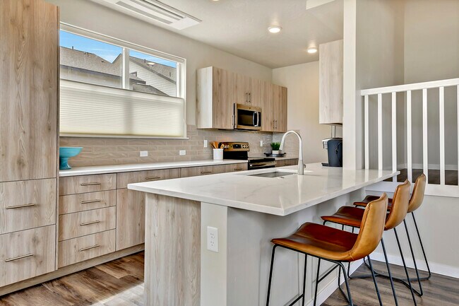 Building Photo - 3537 N Prospect Ln