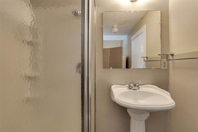 Building Photo - 3531 Bellaire Dr S