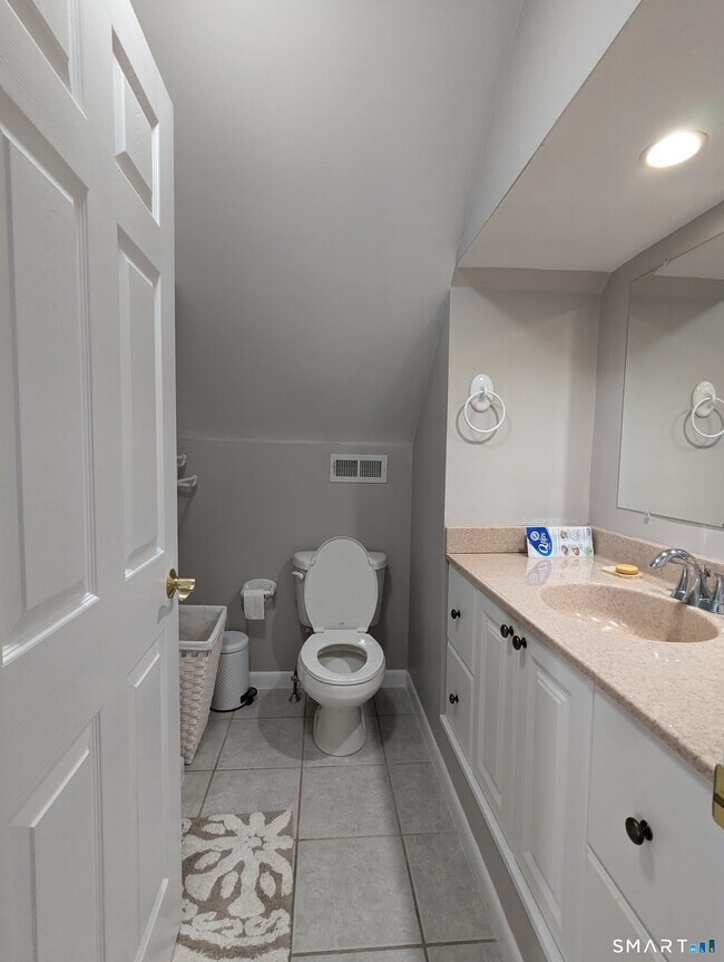 Building Photo - 77 Partridge Dr