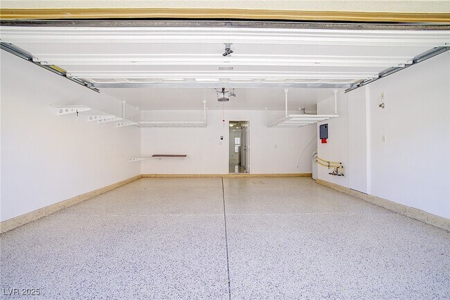 Building Photo - 2120 Waterlily View St