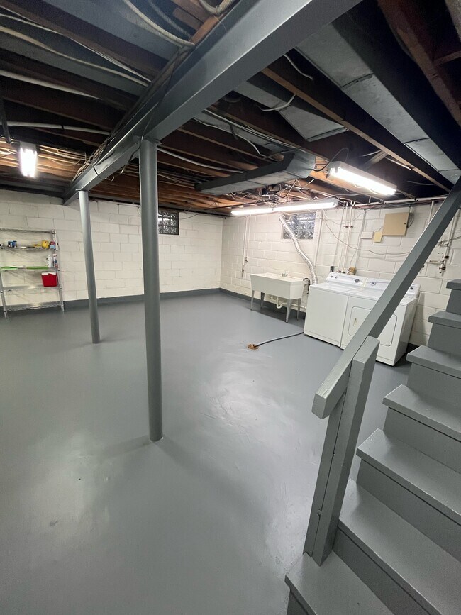 Building Photo - 101 E Westfield Blvd