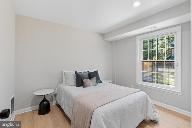 Building Photo - 1324 Potomac Heights Dr