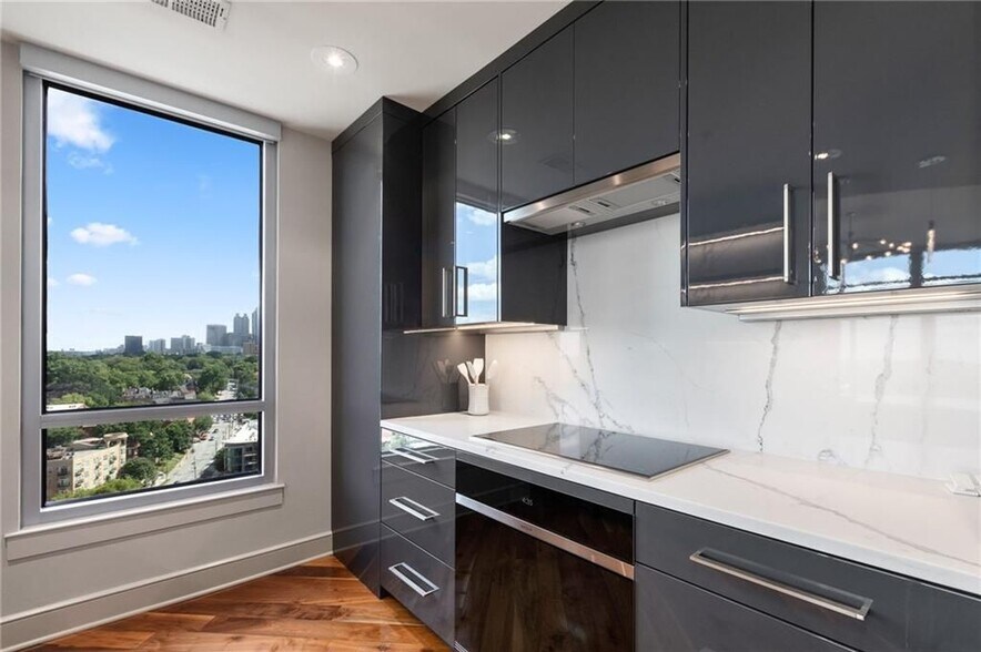 Building Photo - 222 12th St NE