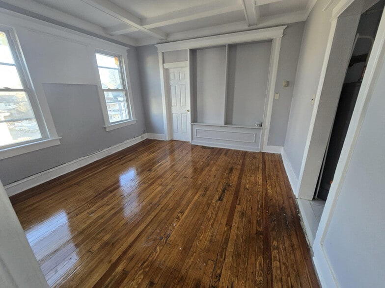 Primary Photo - 21 Vail St