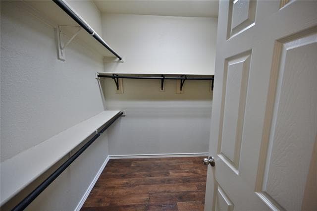 Building Photo - 916 Iona Dr