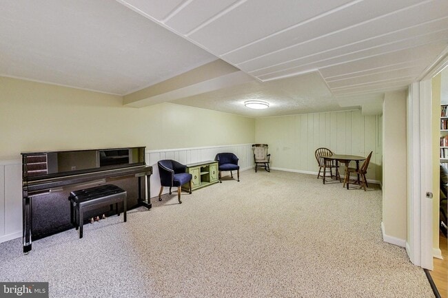 Building Photo - 4715 Oxbow Rd