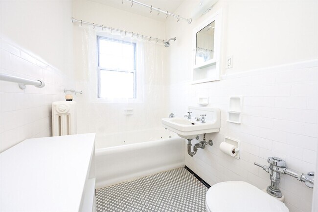 Building Photo - 195 Thomas Burgin Pkwy