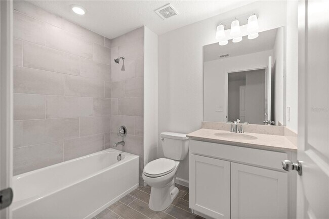 Building Photo - 3438 SE 37th Ct