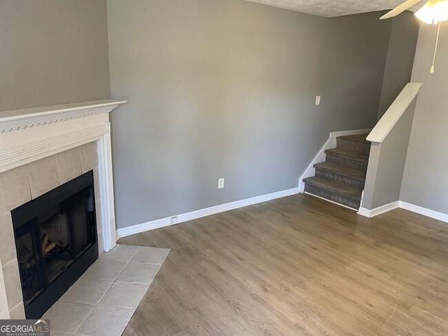 Building Photo - 30 Creek Bottom Dr