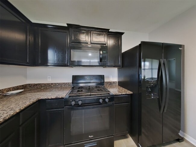 Building Photo - 815 Marigold Rd