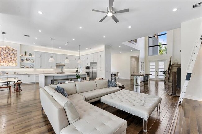 Building Photo - 9626 Vescovato Way