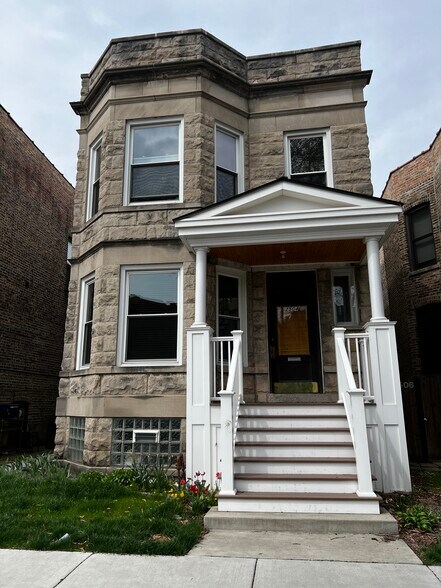 Building Photo - 2504 N Richmond St
