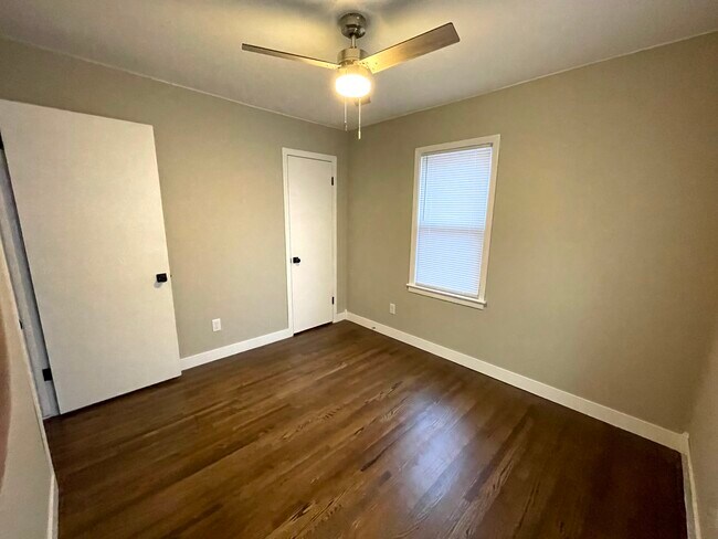 Beedroom #2 - 2427 W Casado St