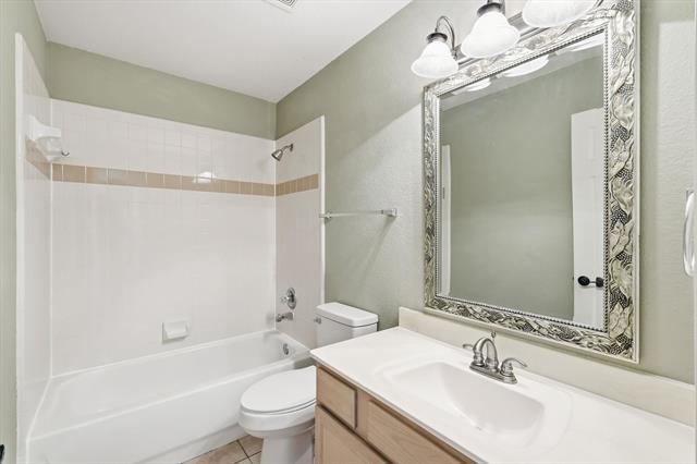 Building Photo - 1417 Grimes Dr