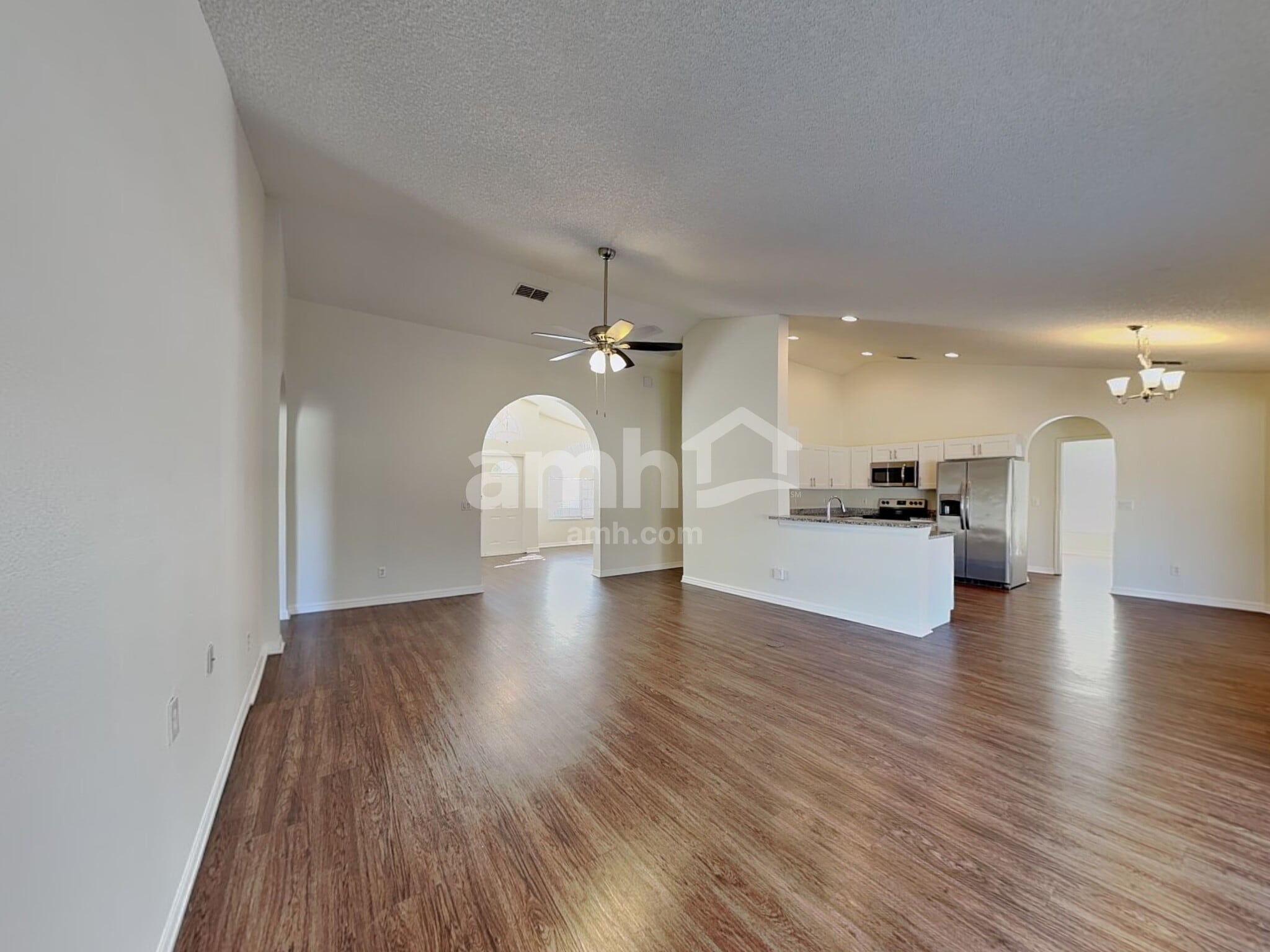 Building Photo - 8813 Scenic Vista Ct