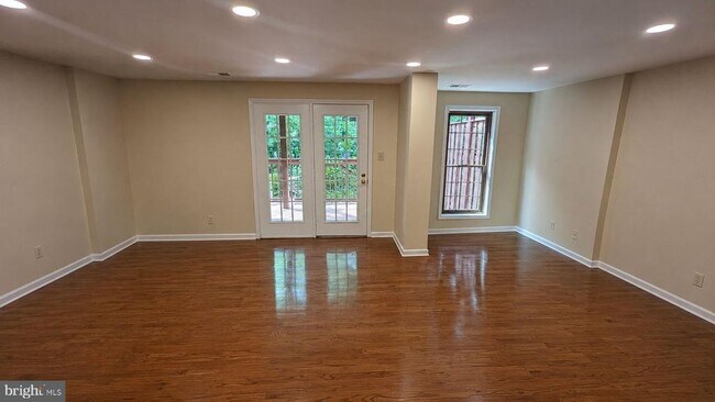 Building Photo - 10774 Brewer House Rd